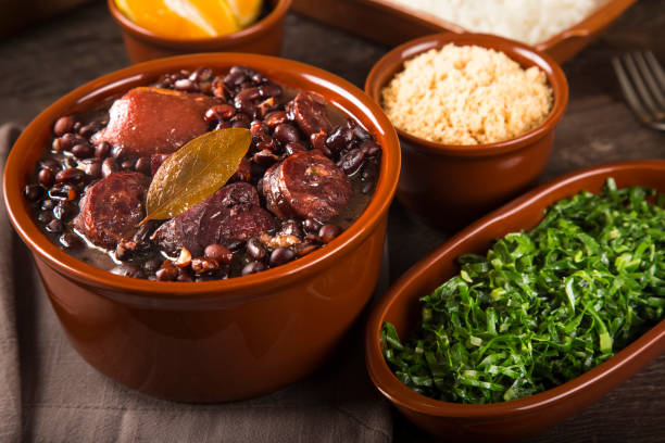 Feijoada completa marmitex delivery Sabará